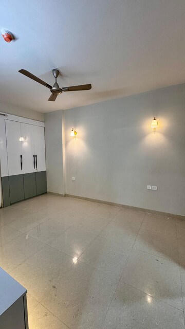 2 BHK Apartment For Rent in Tata Eureka Park, Sector 150