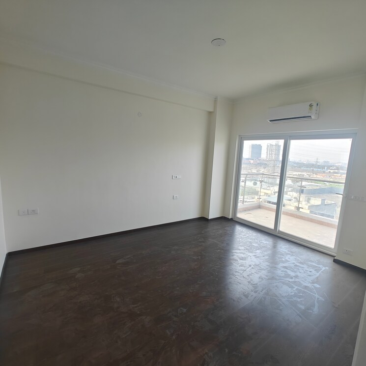 Room, shree-vardhman-victoria 3.5 Bedroom 1950 Sq.Ft. Apartment In Sector 70 Gurgaon 8219149