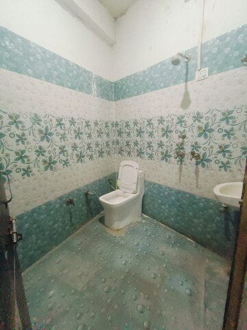 Attached Bathroom in 1 RK Apartment at Dwarka – for Rent