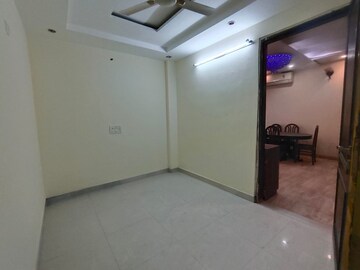 Room in 4 BHK Apartment at Sector 50 – for Rent