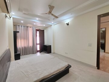 Bedroom in 4 BHK Apartment at Sector 50 – for Rent