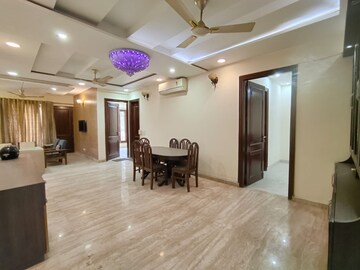 Room in 4 BHK Apartment at Sector 50 – for Rent