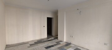 Room in 4 BHK Apartment at Cosmos Express 99, Sector 99 – for Sale