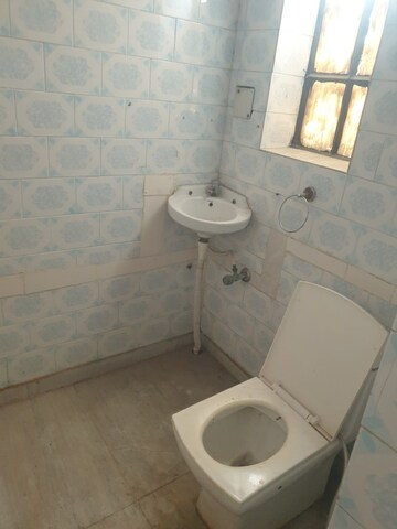 Bathroom in 2 BHK Independent House at Sector 16 – for Rent