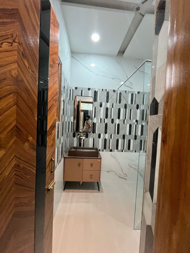 Bathroom, sector 125 4 Bedroom 180 Sq.Yd. Independent House In Sector 125 Mohali 8219220