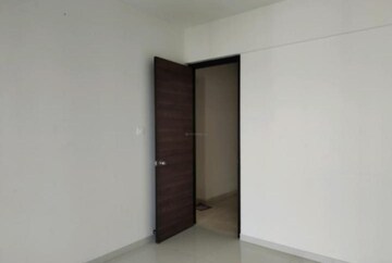 Room in 1 BHK Apartment at Chandak Nishchay, Borivali East – for Rent