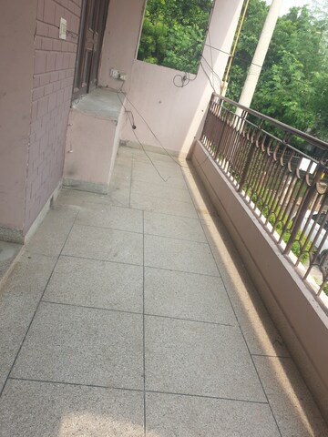 Balcony in 2 BHK Independent House at Sector 16 – for Rent