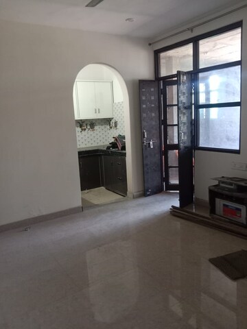 Room in 2 BHK Builder Floor at Ansal Plaza Sector-23, Sector 23 – for Rent