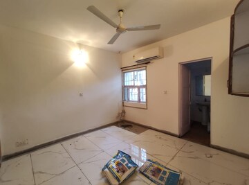 Living Room in 3 BHK Apartment at Vasant Kunj – for Rent