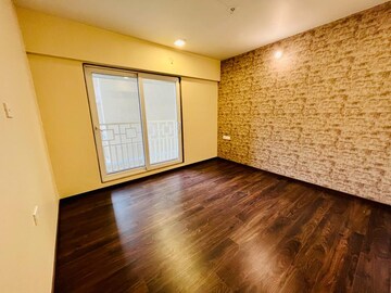 Room in 2 BHK Apartment at Paradise Lifespaces Sai World City, New Panvel – for Sale