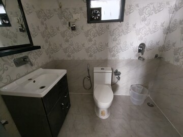 Bathroom in 4 BHK Apartment at Sector 57 – for Rent