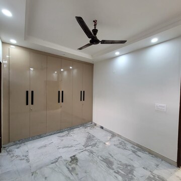 Room in 2 BHK Builder Floor at Lajpat Nagar I – for Rent