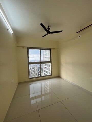 Room in 3 BHK Apartment at SD Astron Tower, Kandivali East – for Rent