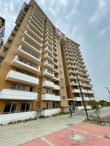 3 BHK Apartment – Exterior View View at Ansal Highland Park, Sector 103 - for Rent