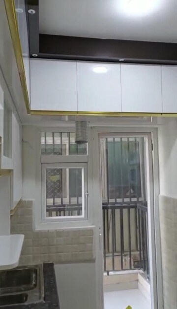 Room in 3 BHK Apartment at Gaur City 2 - 14th Avenue, Sector 16c Greater Noida – for Rent