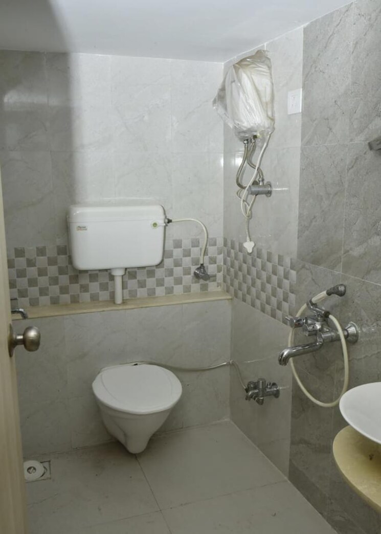 Bathroom, unique-aurum 1 Bedroom 450 Sq.Ft. Apartment In Mira Road Thane 8219453