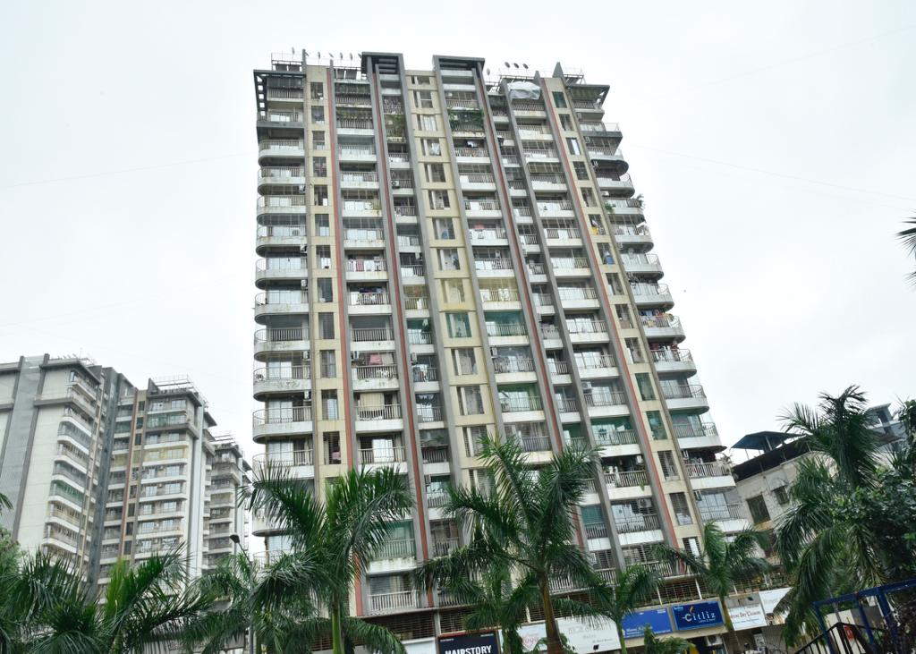 1 BHK Apartment For Sale in Unique Aurum