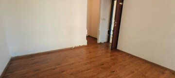 Room in 3 BHK Apartment at Spenta Alta Vista, Chembur – for Rent