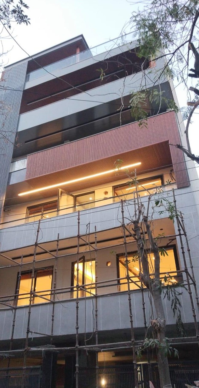 4 BHK + Extra Room Builder Floor For Sale in Luxury Bulider Floor 