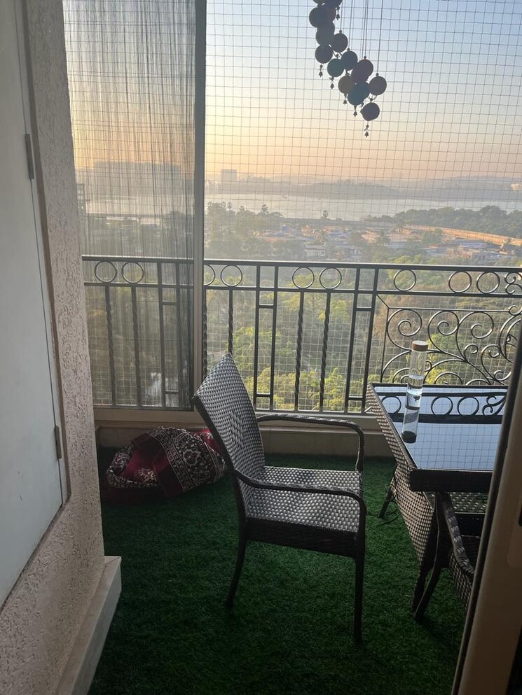 Balcony, hiranandani-gardens-evita 5 Bedroom 4500 Sq.Ft. Apartment In Powai Mumbai 8219527