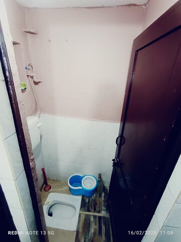 Furnished Amenities in 2 BHK Builder Floor at Pitampura – for Rent