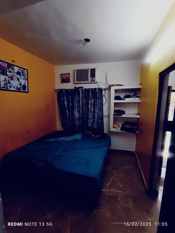 Living Room in 2 BHK Builder Floor at Pitampura – for Rent
