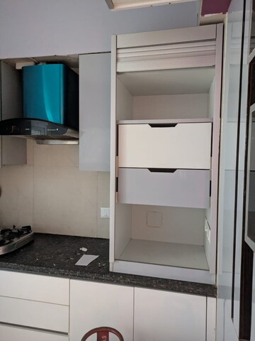 Furnished Amenities in 3 BHK Apartment at Microtek Greenburg, Sector 86 – for Sale