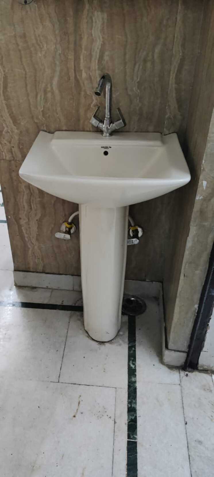 Bathroom, pitampura 3 Bedroom 1000 Sq.Ft. Builder Floor In Pitampura Delhi 8219528