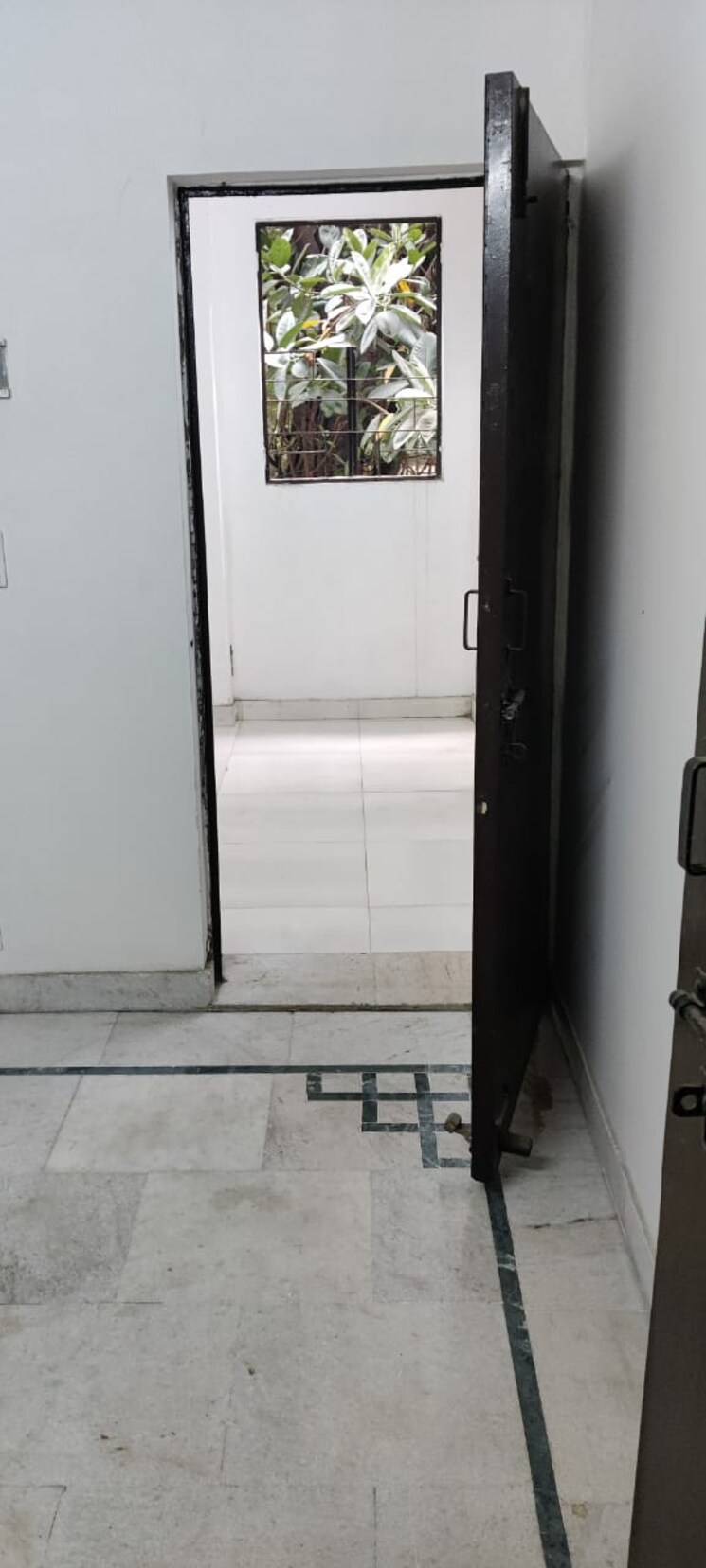 Room, pitampura 3 Bedroom 1000 Sq.Ft. Builder Floor In Pitampura Delhi 8219528