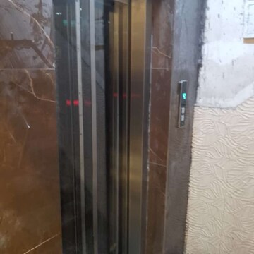 Building Lobby in 2 BHK Builder Floor at Shastri Nagar – for Sale