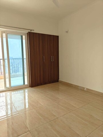 2 BHK Apartment For Rent in Gaur City 7th Avenue, Sector 4, Greater Noida