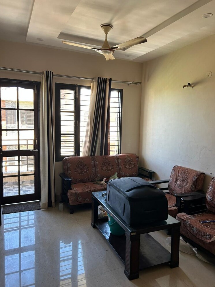 Living Room, sector 115 2 Bedroom 112 Sq.Yd. Apartment In Sector 115 Mohali 8219633