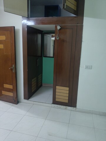 Room in 2 BHK Apartment at Vasant Kunj – for Sale