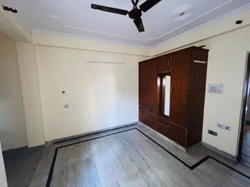 Room in 3 BHK Apartment at Maple Heights, Sector 43 – for Rent