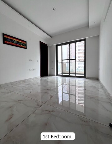 Room in 3.5 BHK Apartment at Ahinsha Naturez Park, Sector 41 – for Sale