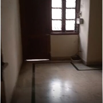 Room in 2 BHK Builder Floor at Lajpat Nagar ii – for Rent