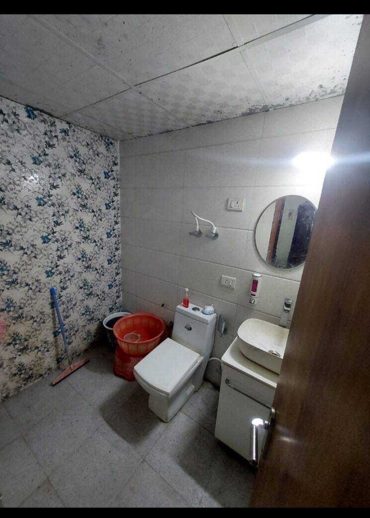 Bathroom, uninav-heights-phase-i 2 Bedroom 1095 Sq.Ft. Apartment In Raj Nagar Extension Ghaziabad 8219732