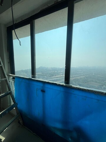 Swimming Pool in 3 BHK Apartment at Celestia Spaces, Sewri – for Rent
