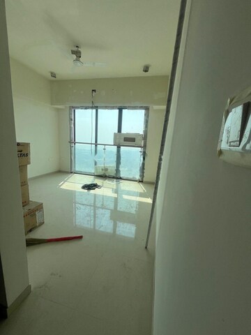 Room in 3 BHK Apartment at Celestia Spaces, Sewri – for Rent
