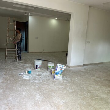 Room in 2 BHK Builder Floor at Sector 52 – for Rent