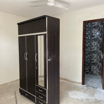 Building Lobby in 2 BHK Builder Floor at Sector 52 – for Rent