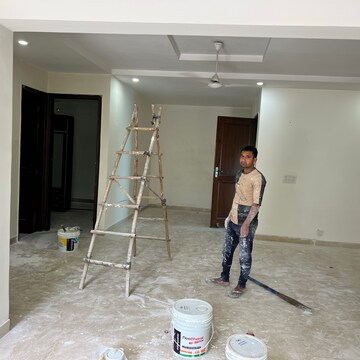 Parking in 2 BHK Builder Floor at Sector 52 – for Rent
