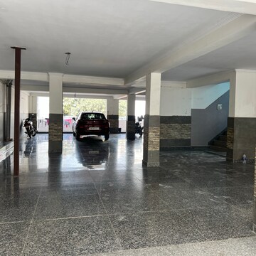 Parking in 2 BHK Builder Floor at Sector 52 – for Rent