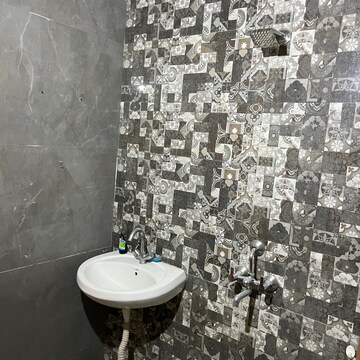 Bathroom in 2 BHK Builder Floor at Sector 52 – for Rent