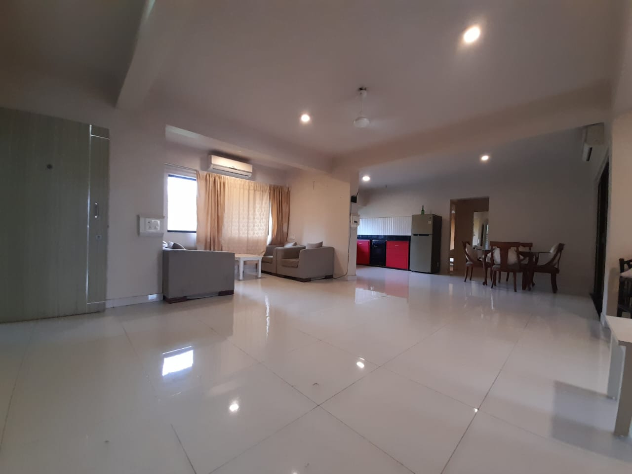 3 BHK + Extra Room 1850 Sq.Ft. Apartment in Royal Palms