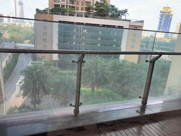 Swimming Pool in 3 BHK Apartment at Lodha Bellissimo, Mahalaxmi – for Rent