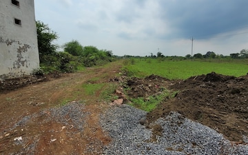 Plot For Sale in Mopka