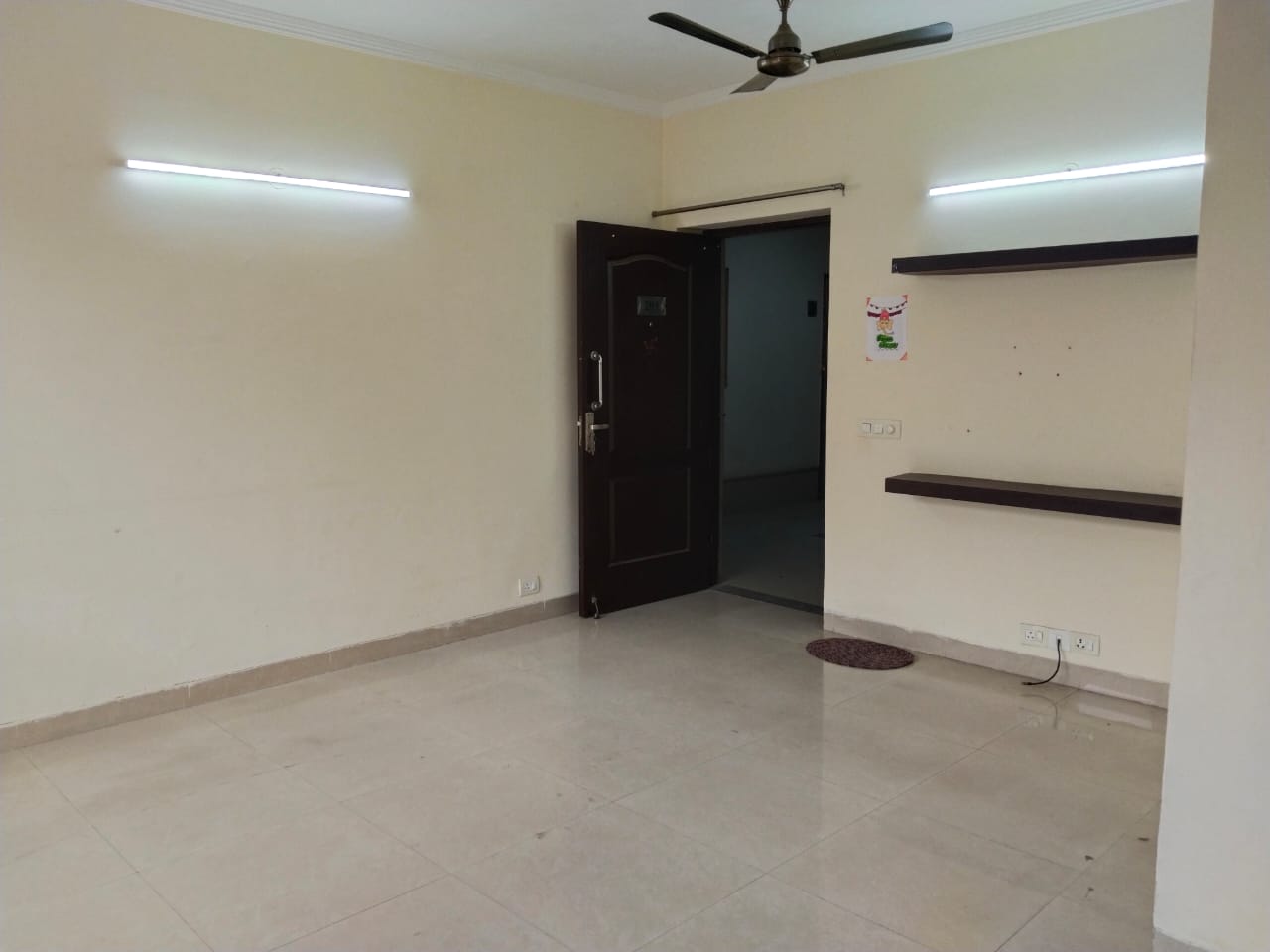 3 BHK + Servant Room Apartment For Sale in Tulip Violet