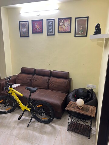 Living Room in 2 BHK Builder Floor at Sector 46 – for Rent