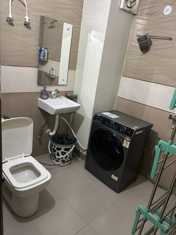 Master Bedroom in 2 BHK Builder Floor at Sector 46 – for Rent